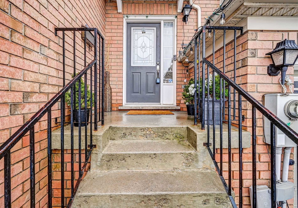 76-dunlop-court-brampton-ontario-w5499493