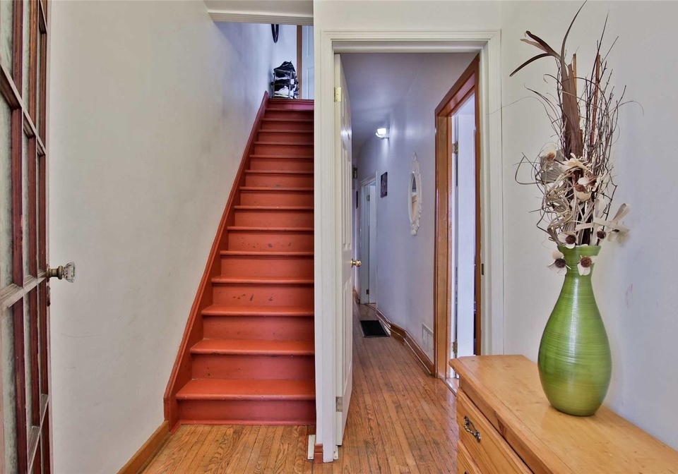 251-silverthorn-avenue-toronto-ontario-w5510560
