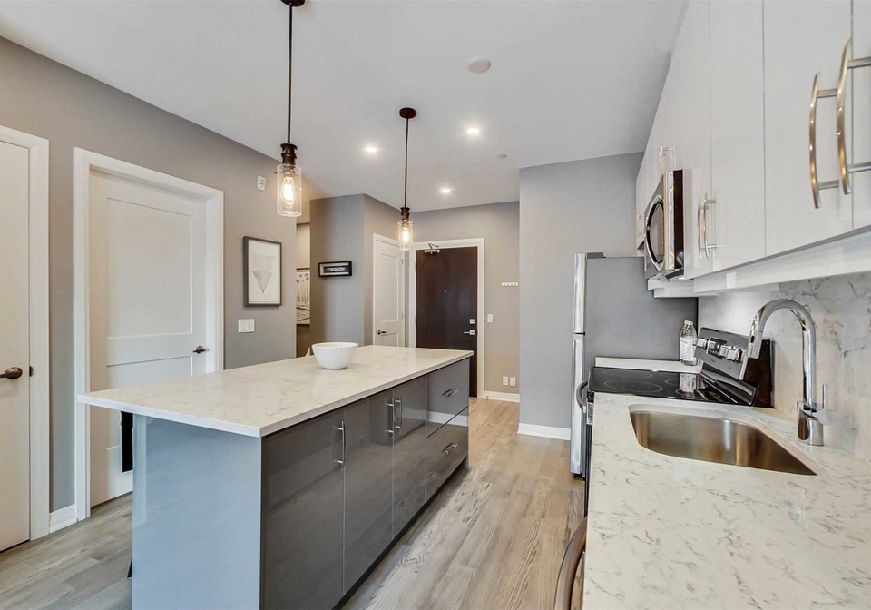 102-grovewood-commons-crescent-oakville-ontario-w5510695