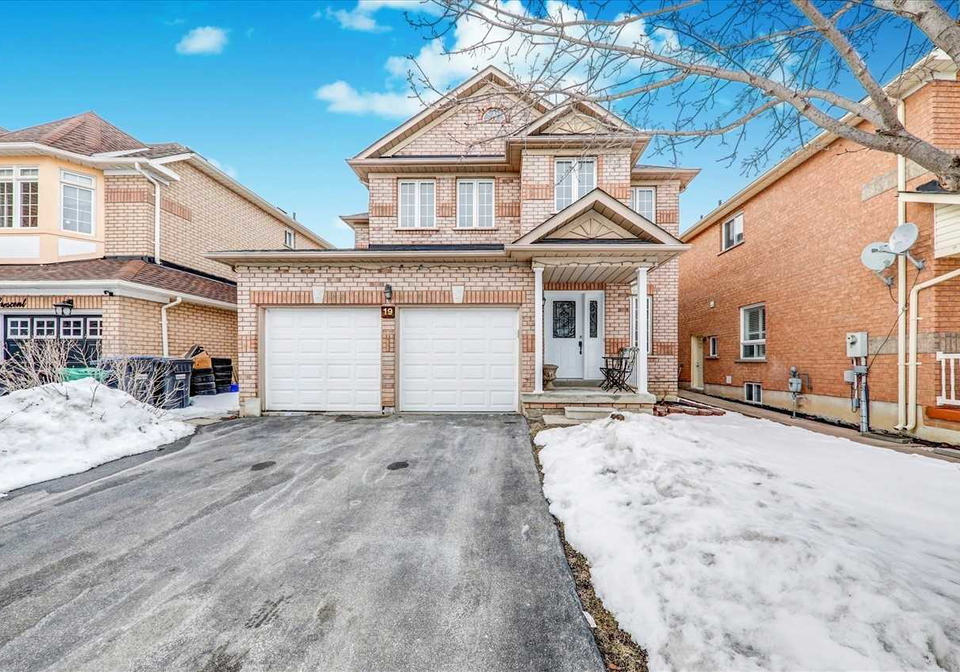 19-masters-green-crescent-brampton-ontario-w5523006