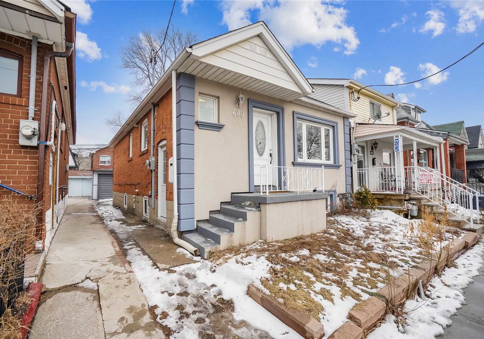 689-jane-street-toronto-ontario-w5528040