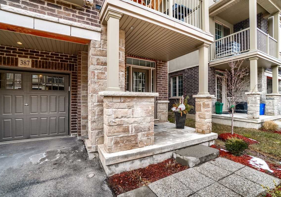 387-cranbrook-common-oakville-ontario-w5568798