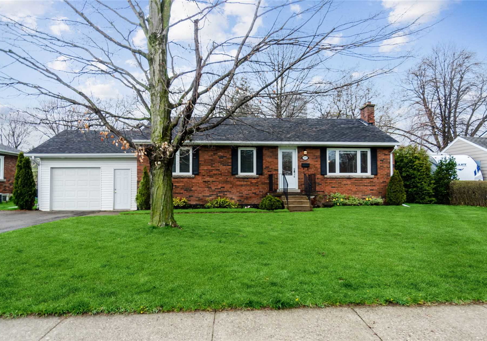 2093-maplewood-drive-burlington-ontario-w5601320