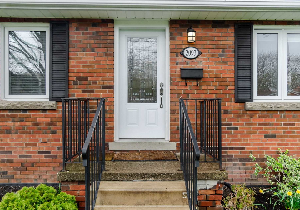 2093-maplewood-drive-burlington-ontario-w5601320