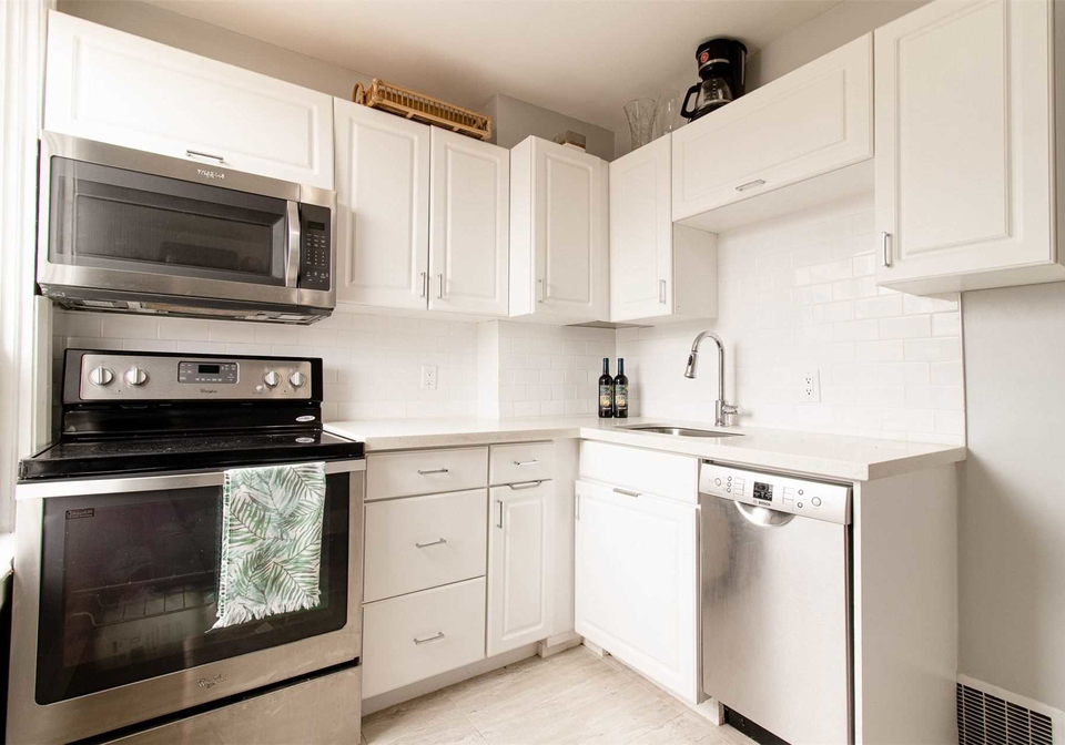 137-earlscourt-avenue-toronto-ontario-w5609091