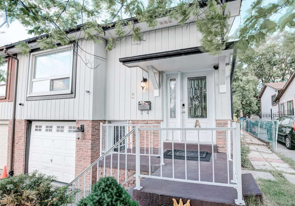 3-salisbury-circle-brampton-ontario-w5655230