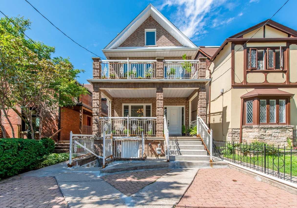152-bartlett-avenue-toronto-ontario-w5728986