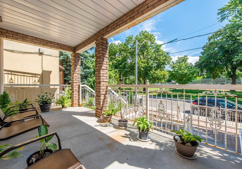 152-bartlett-avenue-toronto-ontario-w5728986