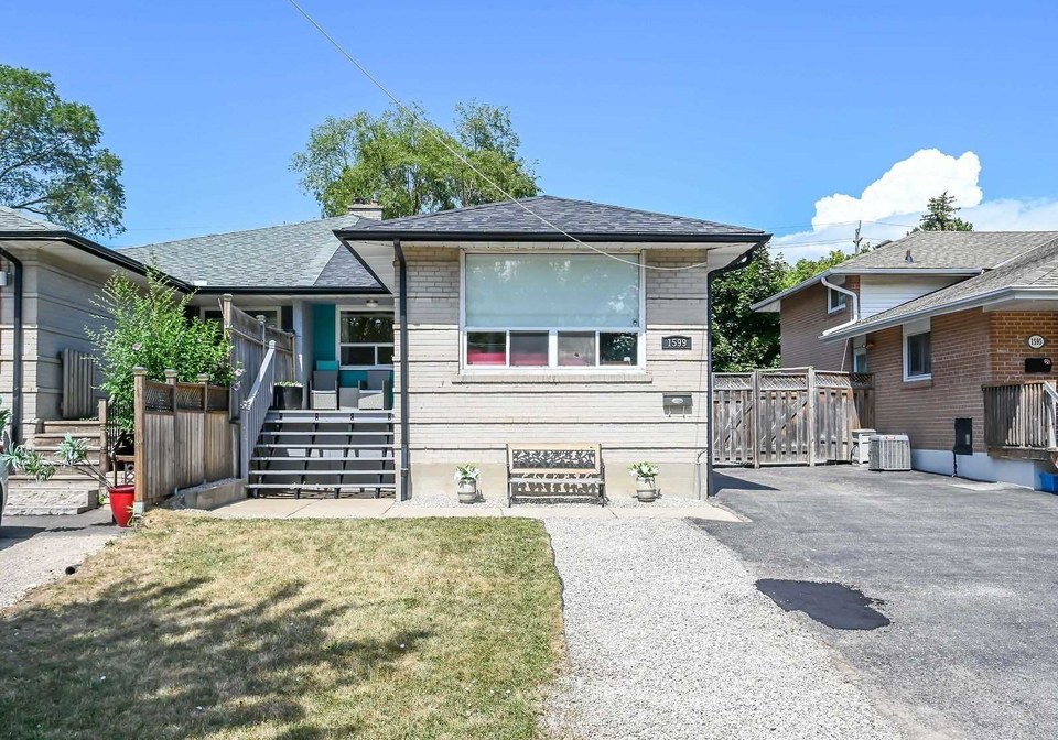 1599-sandgate-crescent-mississauga-ontario-w5739796