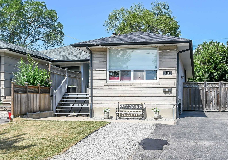 1599-sandgate-crescent-mississauga-ontario-w5739796