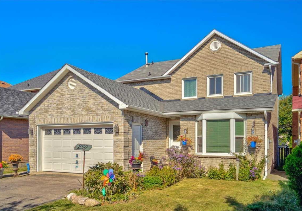 250-harrowsmith-drive-mississauga-ontario-w5792112