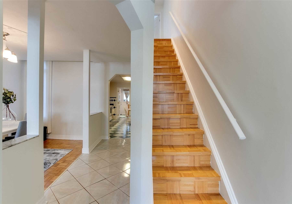 557-perth-avenue-toronto-ontario-w5873253