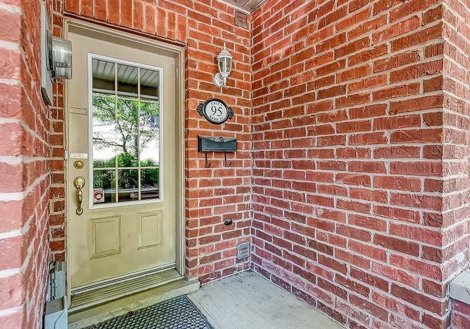 95-kerr-street-oakville-ontario-w5876404