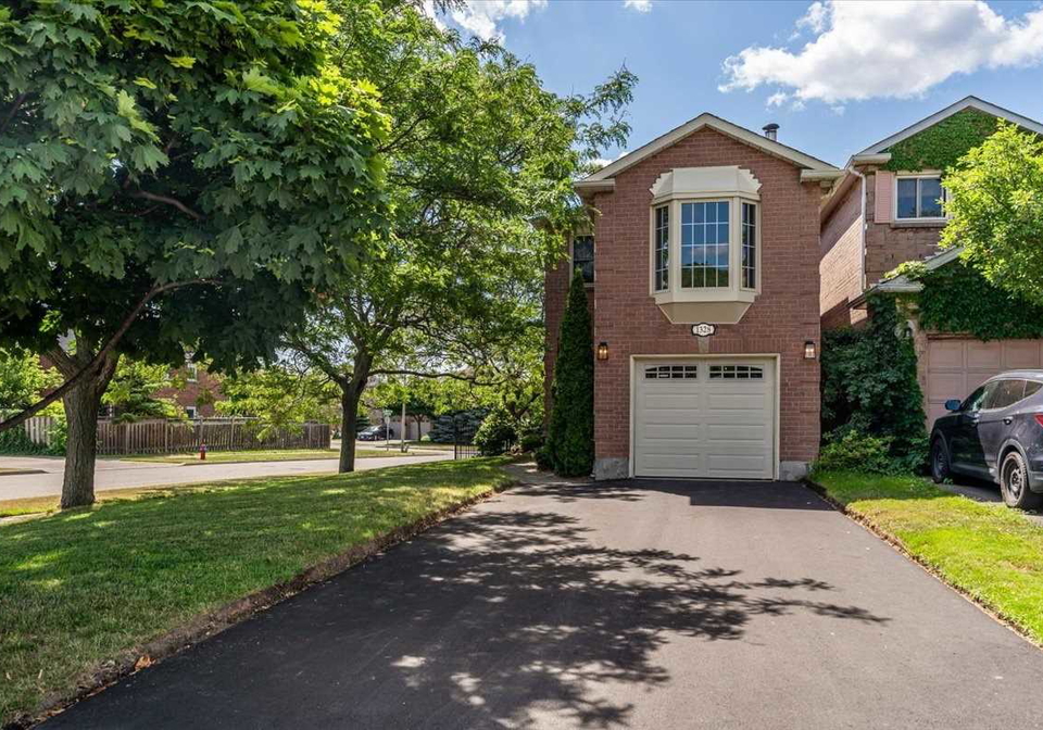 1328-hazel-mccleary-drive-oakville-ontario-w5923287