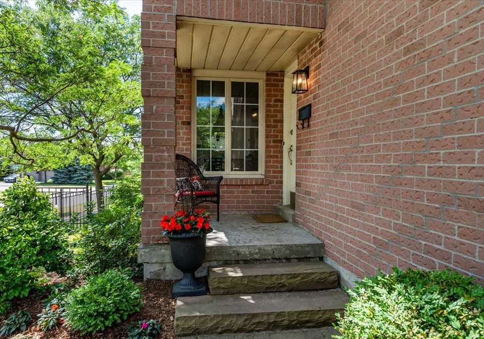 1328-hazel-mccleary-drive-oakville-ontario-w5923287