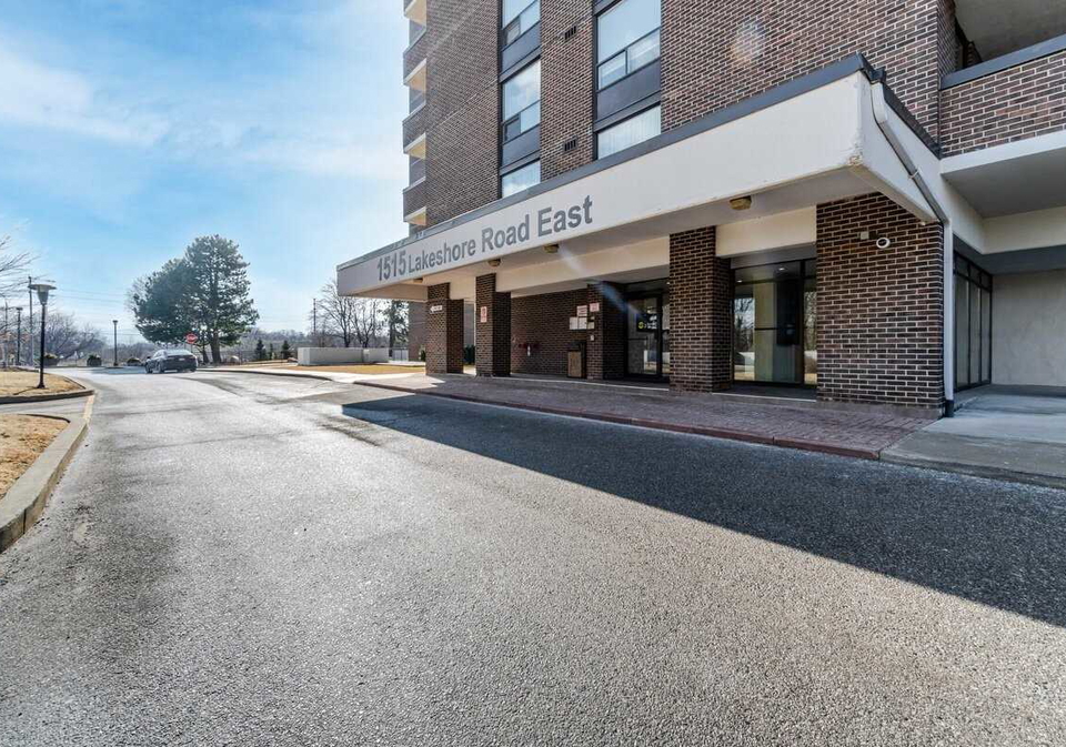 1515-lakeshore-road-mississauga-ontario-w5932925