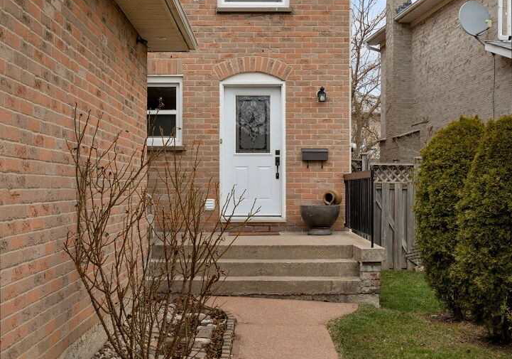 293-kingsbridge-garden-circle-mississauga-ontario-w5939737