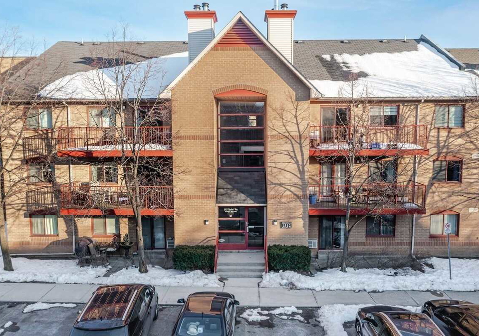 1512-pilgrims-way-oakville-ontario-w5953989