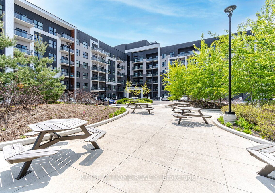 128-grovewood-common-crescent-oakville-ontario-w5982056