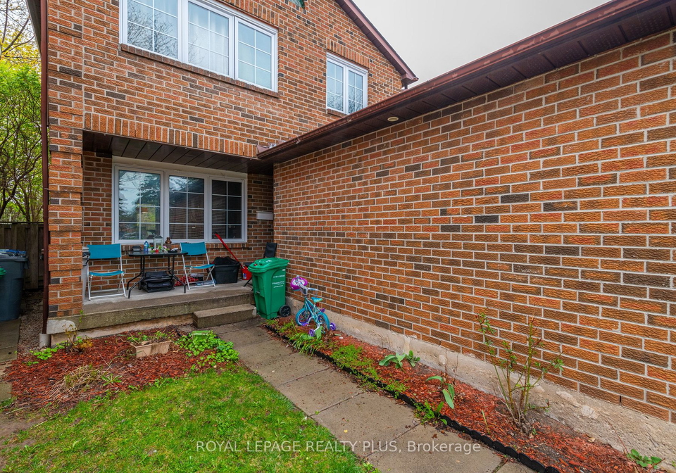 6384-plowmans-heath-mississauga-ontario-w6028552