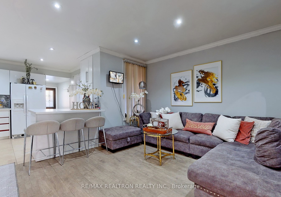 11-humber-boulevard-toronto-ontario-w6174432