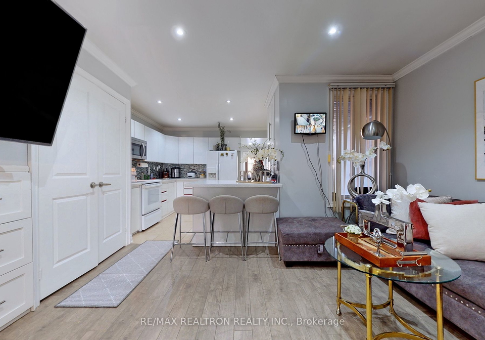 11-humber-boulevard-toronto-ontario-w6174432