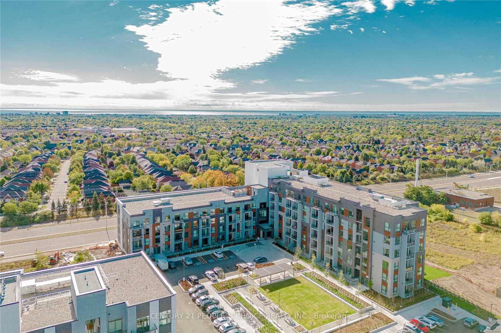 95-dundas-street-w-oakville-ontario-w6185784