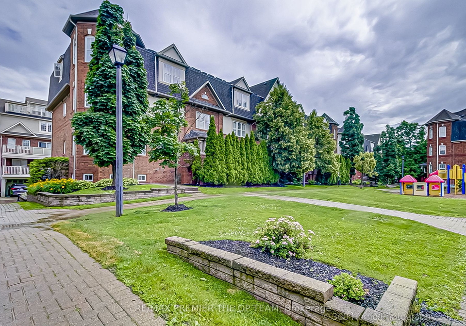 730-neighbourhood-circle-mississauga-ontario-w6623708