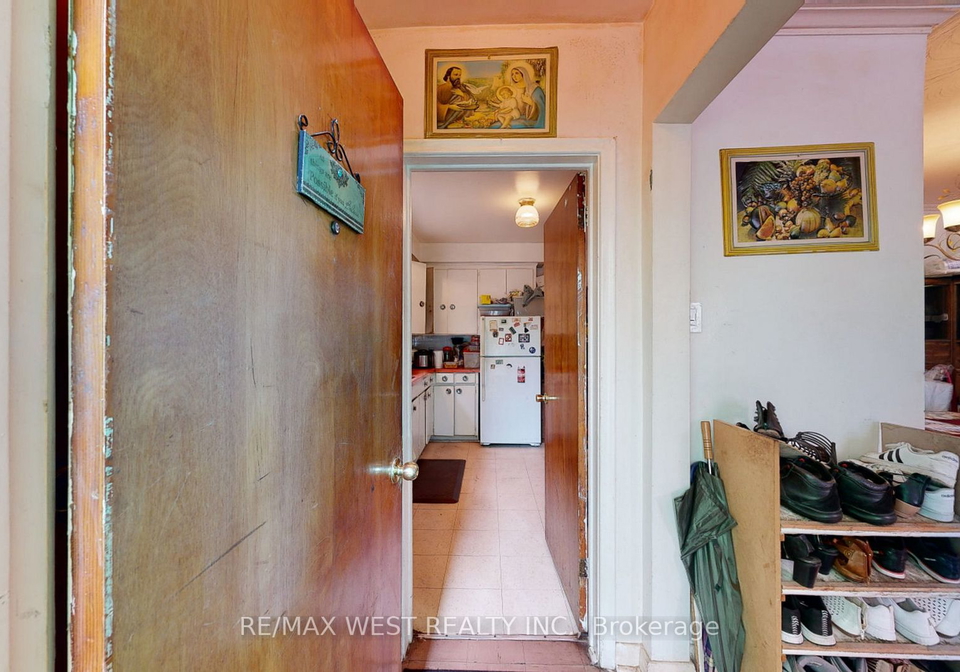 148-lambton-avenue-toronto-ontario-w6673474