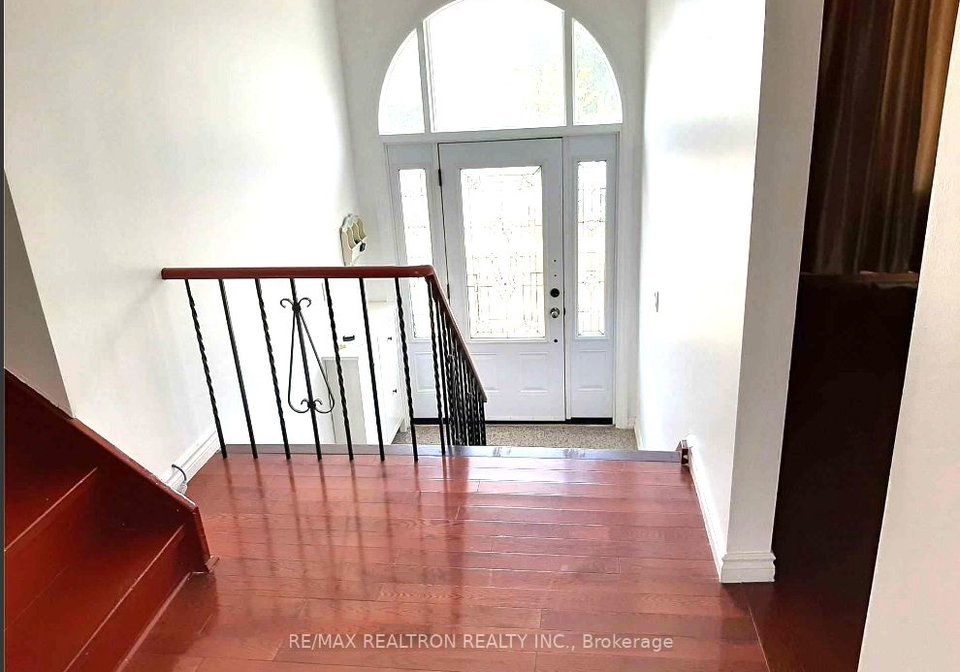 3249-oakglade-crescent-mississauga-ontario-w6779916
