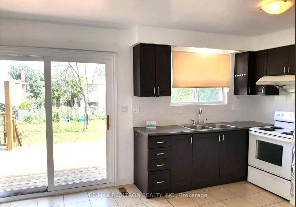 3249-oakglade-crescent-mississauga-ontario-w6779916