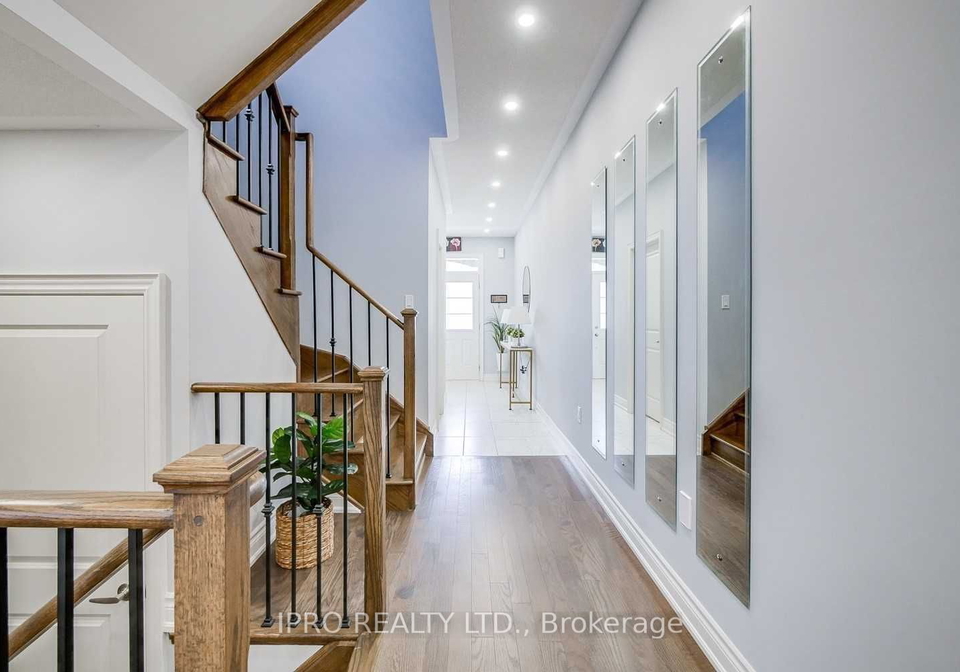 404-izumi-gate-milton-ontario-w6795078