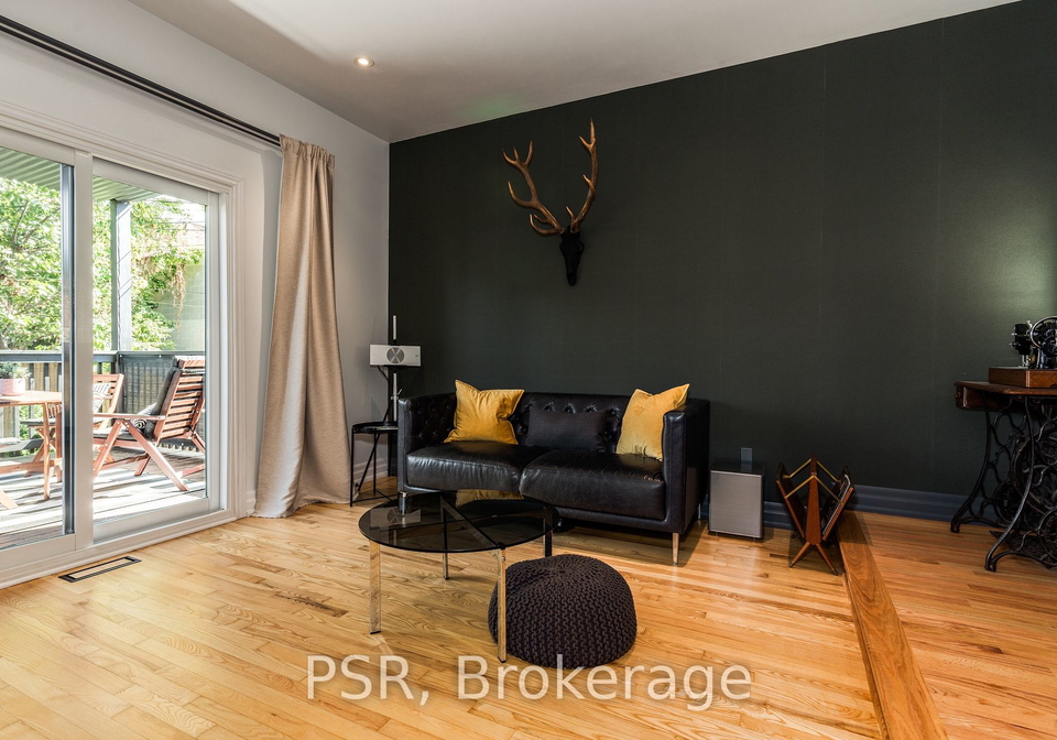 215a-chambers-avenue-toronto-ontario-w7014304