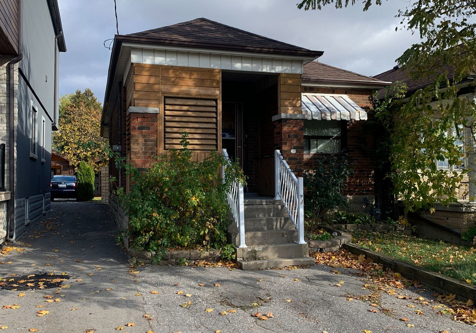 33-kirknewton-road-toronto-ontario-w7287770