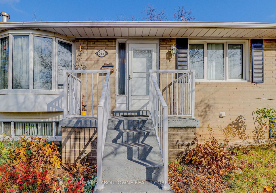 575-third-line-oakville-ontario-w7300152