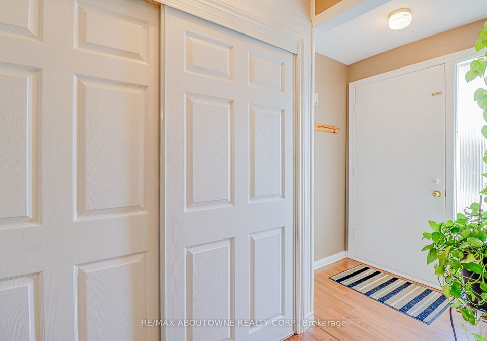 575-third-line-oakville-ontario-w7300152