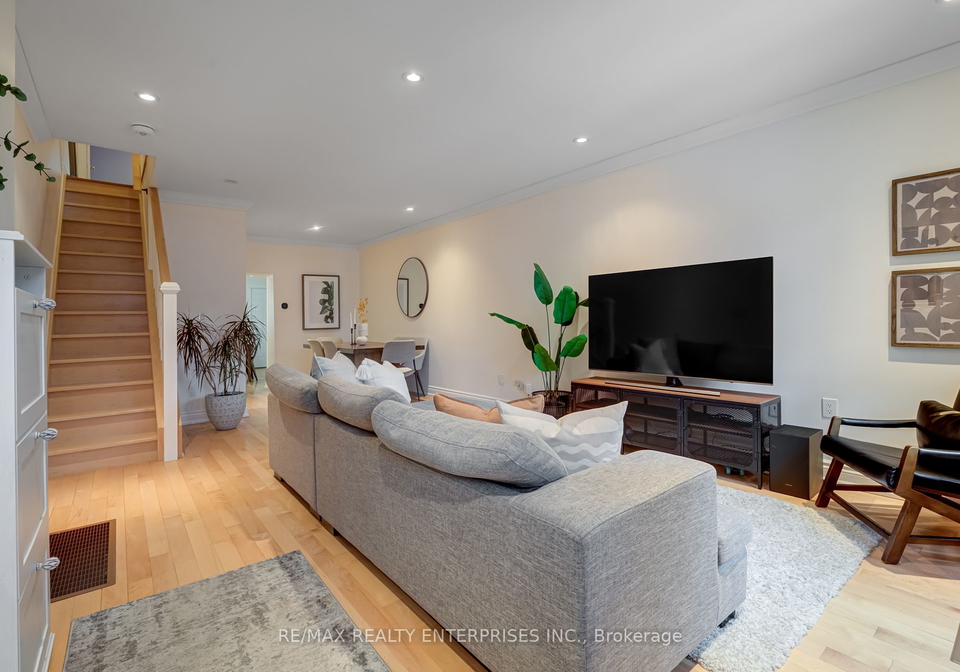 407-salem-avenue-n-toronto-ontario-w8033116