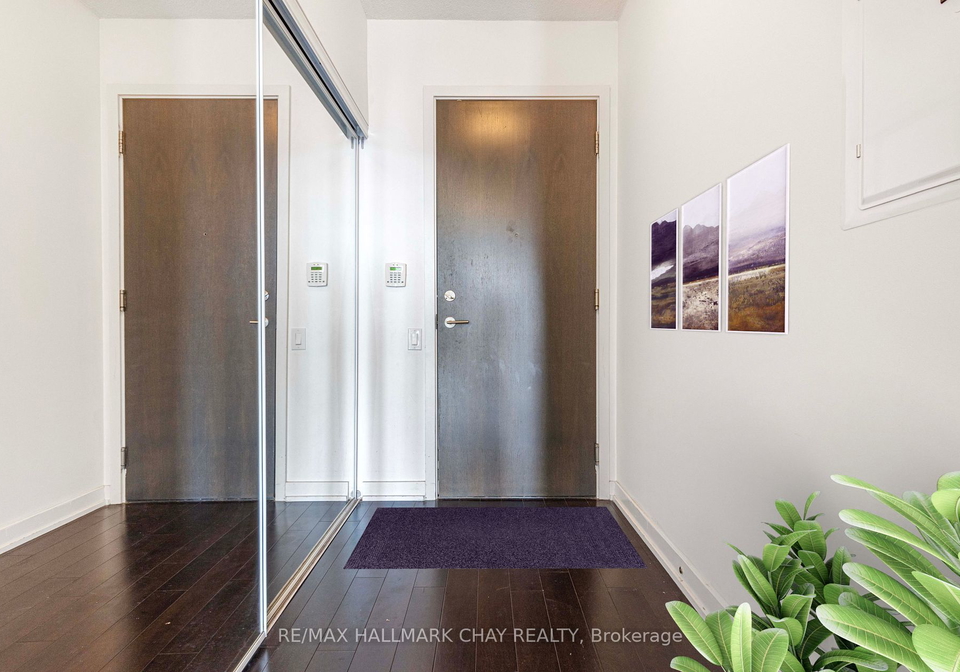 105-the-queensway-avenue-w-toronto-ontario-w8079872