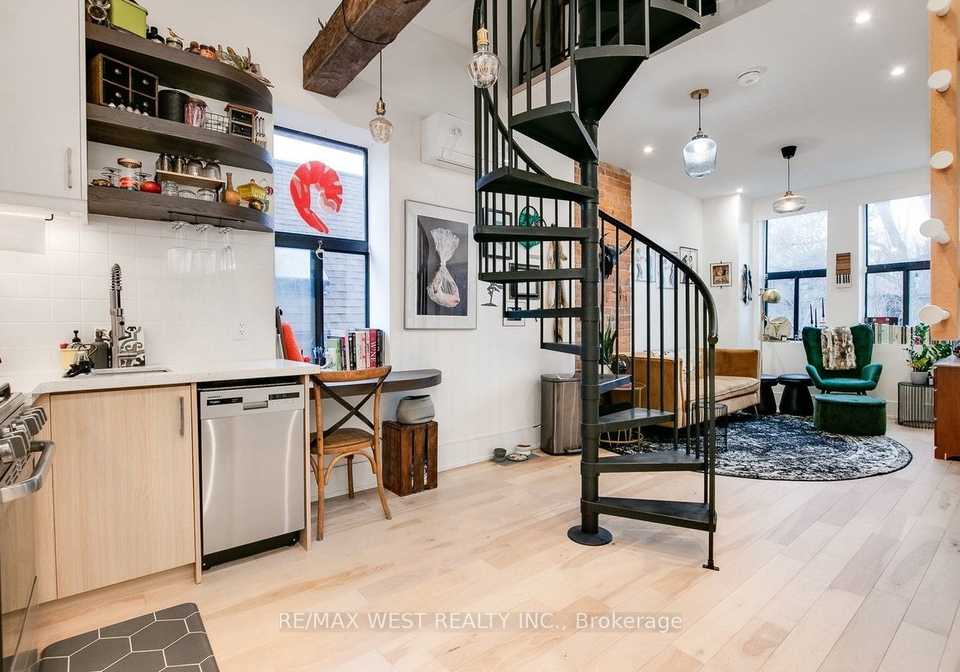 299-pacific-avenue-toronto-ontario-w8103800