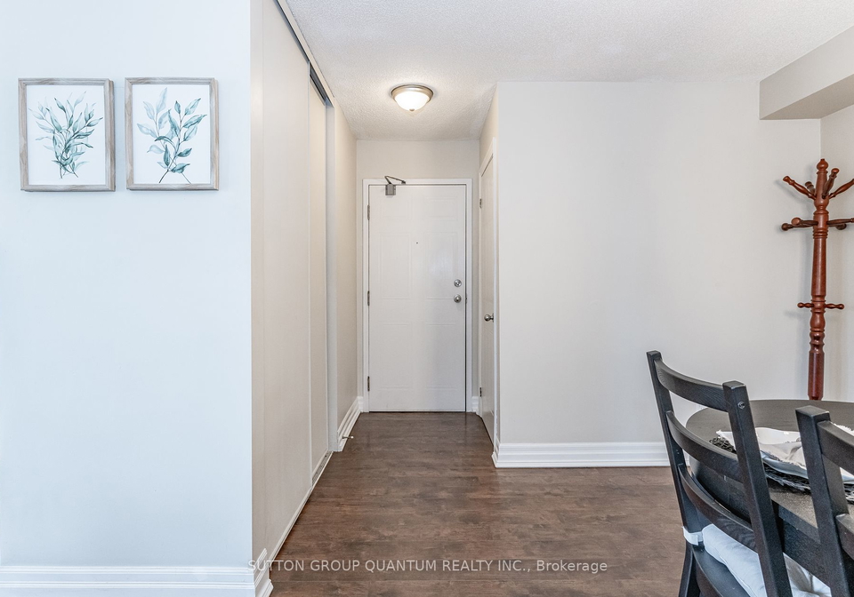 1508-pilgrims-way-oakville-ontario-w8166058