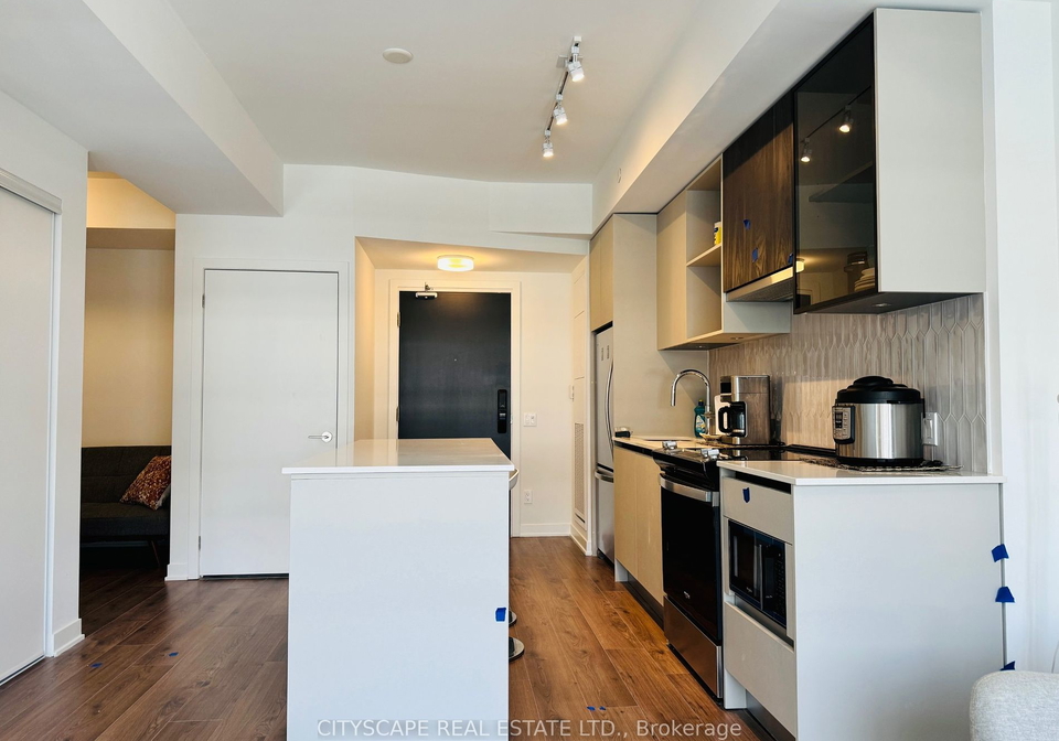 407-dundas-street-w-oakville-ontario-w8233116