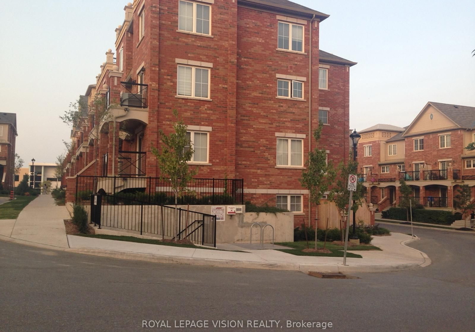 2476-post-road-oakville-ontario-w8301618