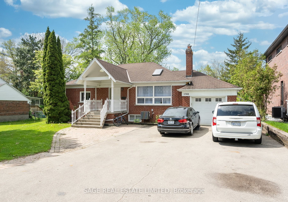 1366-applewood-road-mississauga-ontario-w8360474