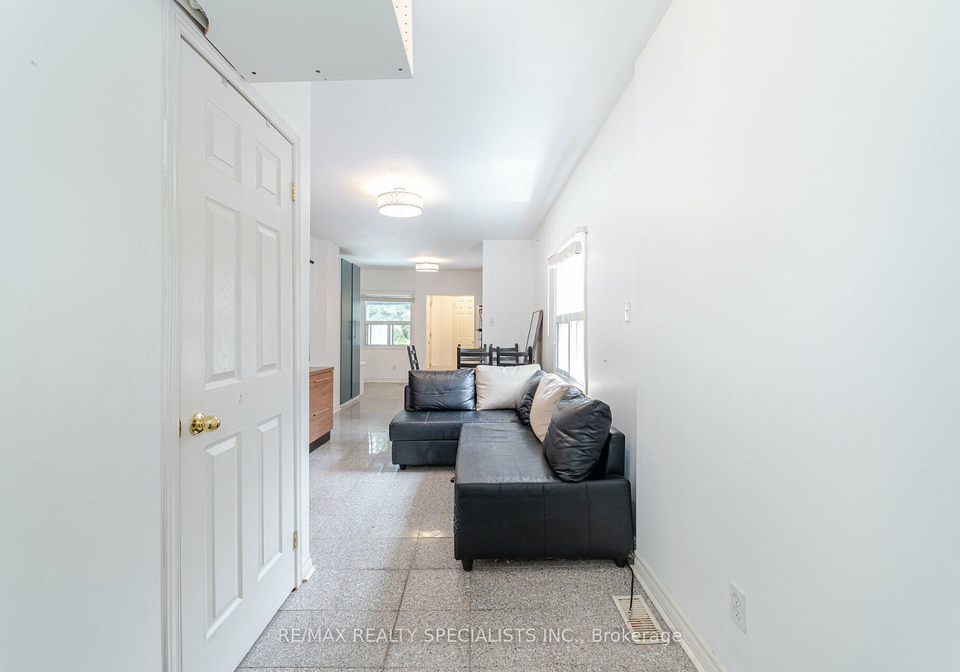 49-cordella-avenue-toronto-ontario-w8378346