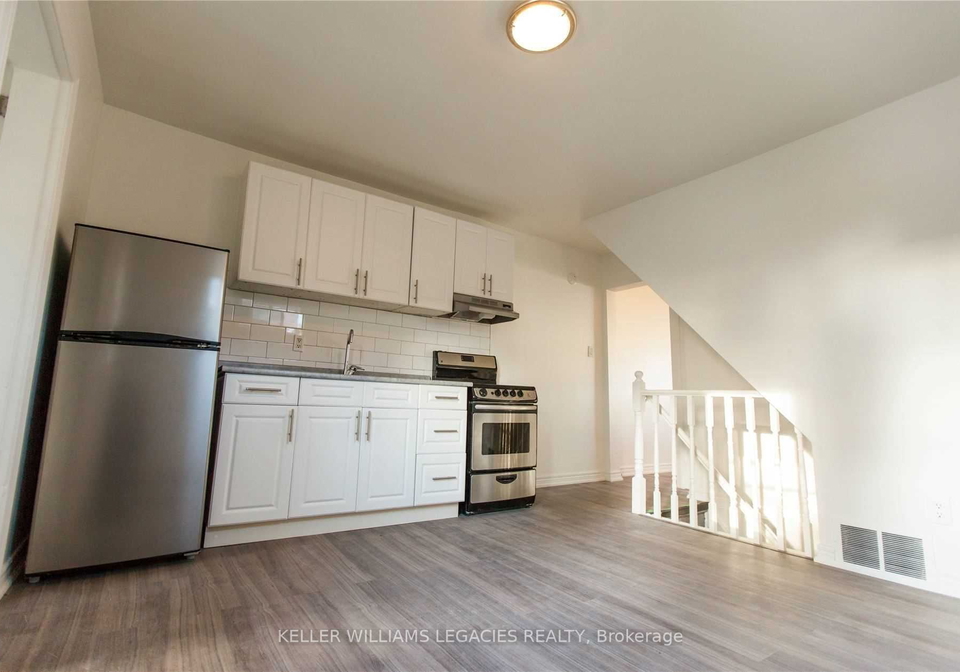 142-silverthorn-avenue-toronto-ontario-w8455452