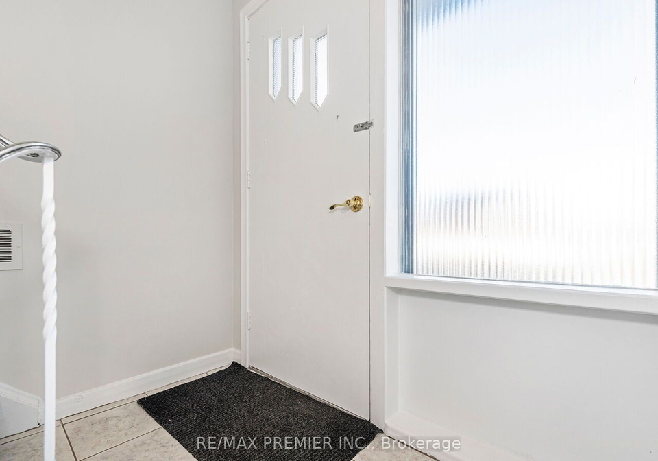 89-cayuga-avenue-toronto-ontario-w8458796