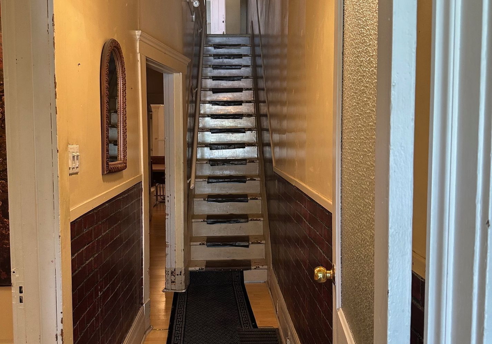 1067-dovercourt-road-toronto-ontario-w8459032