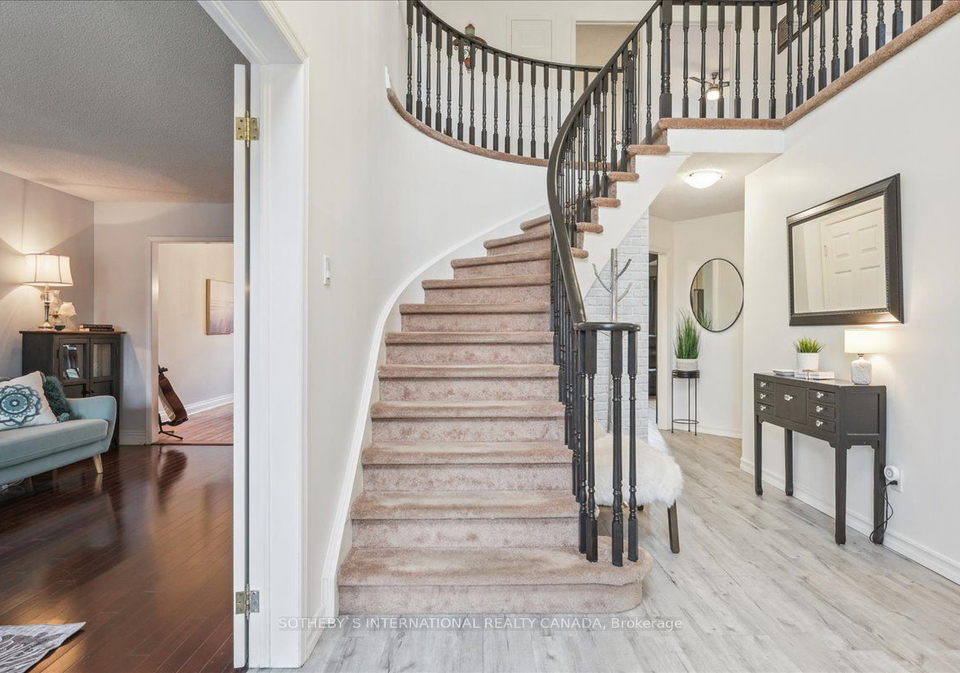319-barber-drive-halton-hills-ontario-w9010975