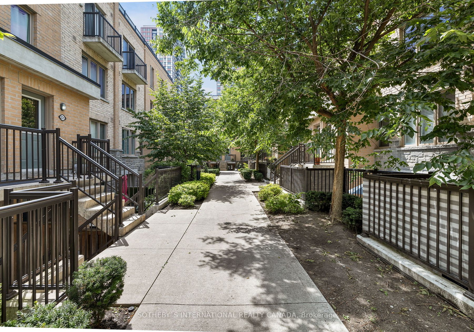 11-foundry-avenue-toronto-ontario-w9042281