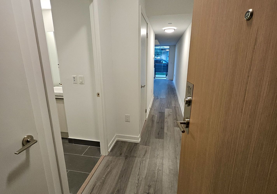 1195-the-queensway-toronto-ontario-w9056387